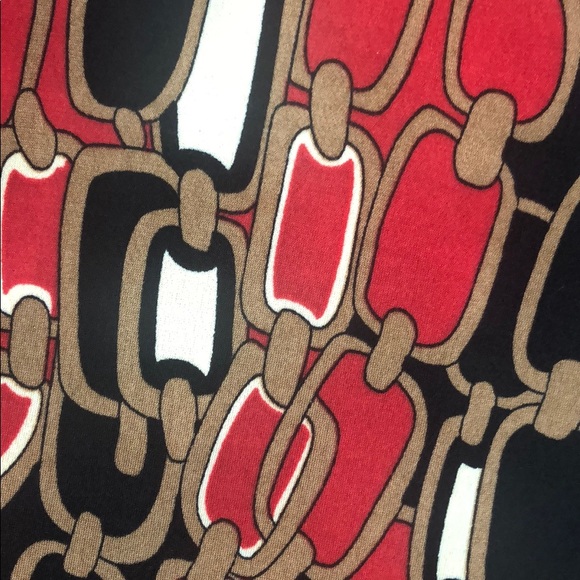 Chain link patterned long-sleeve dress - Picture 5 of 9